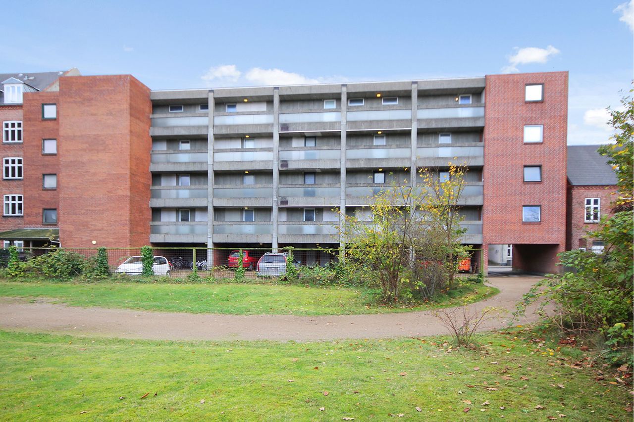 image 01